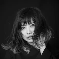 收听 ユーズ、观看音乐视频、阅读小传、查看巡演日期等 ！