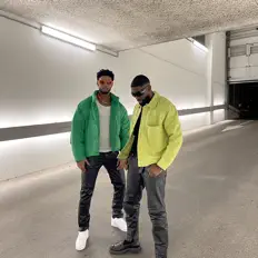 Poslechněte si interpreta Tres Navy, sledujte hudební videa, přečtěte si životopis, podívejte se na data turné a další informace.