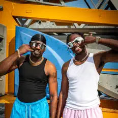 收听 Moro Squad、观看音乐视频、阅读小传、查看巡演日期等 ！