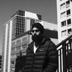 Ascolta Amol, guarda video musicali, leggi la biografia, vedi le date del tour & altro!