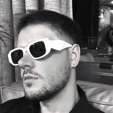 Ouça dannow, assista a videoclipes, leia a biografia, veja as datas das turnês e mais!