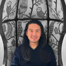 Byron Au Yong सुनें, म्यूज़िक वीडियो देखें, बायो पढ़ें, दौरे की तारीखें और बहुत कुछ देखें!