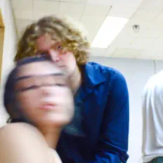 Ouve MoonTree, vê vídeos de música, lê a biografia, vê as datas da digressão e muito mais!