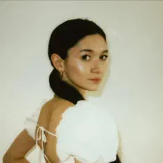 Almira dinle, müzik videolarını izle, biyografisini oku, tur tarihlerini ve daha fazlasını gör!