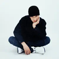 undefined을(를) 듣고, 뮤직 비디오를 보고, 약력을 읽고, 투어 일정 등을 확인하세요!