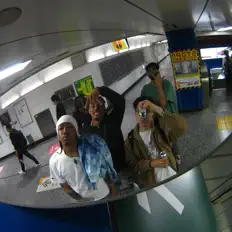 收听 Sinners Club、观看音乐视频、阅读小传、查看巡演日期等 ！