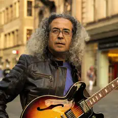 收听 Ozkan Sunar、观看音乐视频、阅读小传、查看巡演日期等 ！