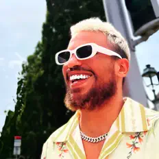 Hör dir Nidal an, schau dir Musikvideos an, lies die Biografie, finde Tourdaten und mehr!