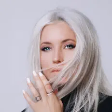 Ascolta Alana O., guarda video musicali, leggi la biografia, vedi le date del tour & altro!