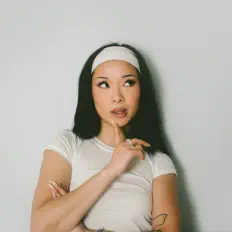 Stephanie Voを聴いたり、ミュージックビデオを鑑賞したり、経歴やツアー日程などを確認したりしましょう！