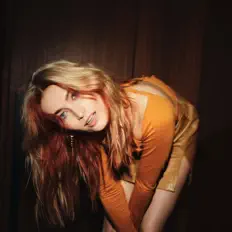 收听 Tinne Oltmans、观看音乐视频、阅读小传、查看巡演日期等 ！