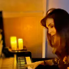 Escucha a Laura Sullivan, mira vídeos musicales, lee la biografía, consulta fechas de giras y mucho más.