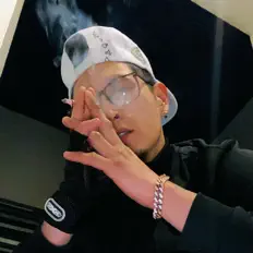 Cromo whateを聴いたり、ミュージックビデオを鑑賞したり、経歴やツアー日程などを確認したりしましょう！