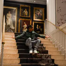 Ascolta Dray Stokes, guarda video musicali, leggi la biografia, vedi le date del tour & altro!