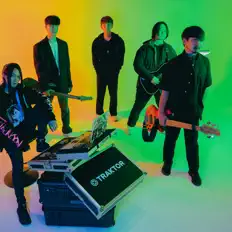 Front Of House सुनें, म्यूज़िक वीडियो देखें, बायो पढ़ें, दौरे की तारीखें और बहुत कुछ देखें!