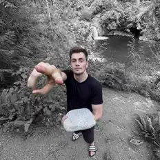 Dengarkan trinex, tonton video musik, baca bio, lihat tanggal tur & lainnya!