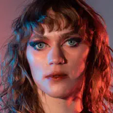 Dengarkan alice.km, tonton video musik, baca bio, lihat tanggal tur & lainnya!