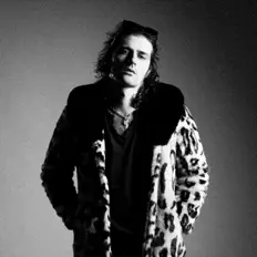 Luister naar Cristiano Pucci, bekijk muziekvideo's, lees de bio, bekijk de tourdata, en meer!