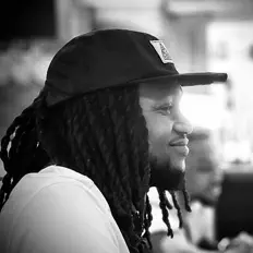 Hör dir Selah BLaK SoL an, schau dir Musikvideos an, lies die Biografie, finde Tourdaten und mehr!