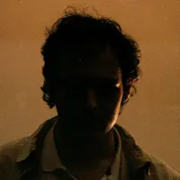 undefinedを聴いたり、ミュージックビデオを鑑賞したり、経歴やツアー日程などを確認したりしましょう！