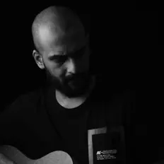 Poslechněte si interpreta Akshay Sreeram, sledujte hudební videa, přečtěte si životopis, podívejte se na data turné a další informace.