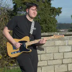 Ouve Tyler J. Wilson, vê vídeos de música, lê a biografia, vê as datas da digressão e muito mais!