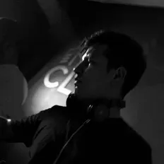 Crime Cityを聴いたり、ミュージックビデオを鑑賞したり、経歴やツアー日程などを確認したりしましょう！