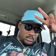 收听 qMp Keyz、观看音乐视频、阅读小传、查看巡演日期等 ！