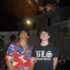 Ouve Boof Boyz, vê vídeos de música, lê a biografia, vê as datas da digressão e muito mais!