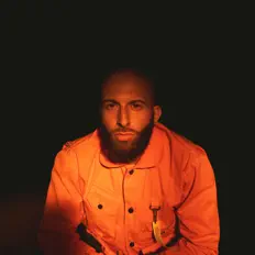 VR सुनें, म्यूज़िक वीडियो देखें, बायो पढ़ें, दौरे की तारीखें और बहुत कुछ देखें!