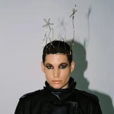 Listen to Clara Gispert, watch music videos, read bio, see tour dates & more!