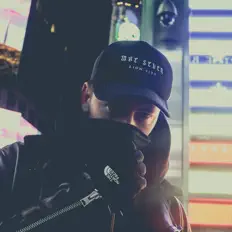 WINTERを聴いたり、ミュージックビデオを鑑賞したり、経歴やツアー日程などを確認したりしましょう！