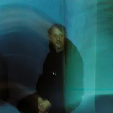 Escucha a James Heather, mira videos musicales, lee su biografía, consulta las fechas de las gira y más.