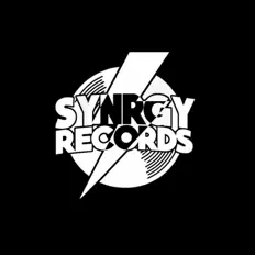 SYNRGY RECORDSを聴いたり、ミュージックビデオを鑑賞したり、経歴やツアー日程などを確認したりしましょう！