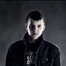 聆聽 GReeNOX、觀看音樂影片、閱讀小傳、查看巡演日期等！