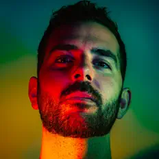 Luister naar Bobby Part Time, bekijk muziekvideo's, lees de bio, bekijk de tourdata, en meer!