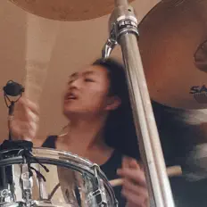 聆聽 Rude Custard、觀看音樂影片、閱讀小傳、查看巡演日期等！