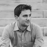 收听 undefined、观看音乐视频、阅读小传、查看巡演日期等 ！