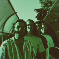 Gold Station Melody सुनें, म्यूज़िक वीडियो देखें, बायो पढ़ें, दौरे की तारीखें और बहुत कुछ देखें!