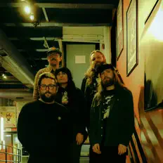 收听 New Forms、观看音乐视频、阅读小传、查看巡演日期等 ！