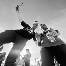 Dengarkan Sugar Squeeze, tonton video musik, baca bio, lihat tanggal tur & lainnya!