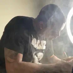 收听 C.Wavy、观看音乐视频、阅读小传、查看巡演日期等 ！