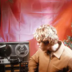 聆聽 Sid the Void、觀看音樂影片、閱讀小傳、查看巡演日期等！