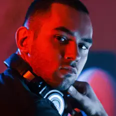 Poslechněte si interpreta 432 Hz Music, sledujte hudební videa, přečtěte si životopis, podívejte se na data turné a další informace.