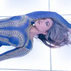 Eleonora을(를) 듣고, 뮤직 비디오를 보고, 약력을 읽고, 투어 일정 등을 확인하세요!