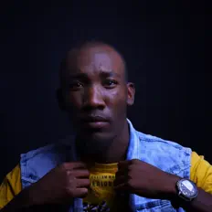 Rlord을(를) 듣고, 뮤직 비디오를 보고, 약력을 읽고, 투어 일정 등을 확인하세요!