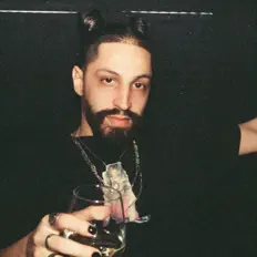 收听 Daniel Ken、观看音乐视频、阅读小传、查看巡演日期等 ！