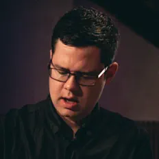 Poslechněte si interpreta Ingi Bjarni, sledujte hudební videa, přečtěte si životopis, podívejte se na data turné a další informace.