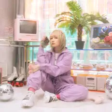 Hibiku Yamamuraを聴いたり、ミュージックビデオを鑑賞したり、経歴やツアー日程などを確認したりしましょう！