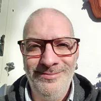 Escucha a undefined, mira videos musicales, lee su biografía, consulta las fechas de las gira y más.
